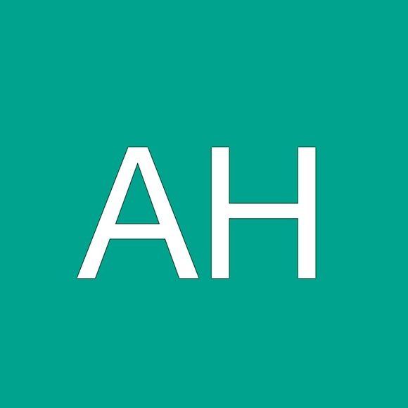 Meet your Posher, Andrea - Picture 1 of 1